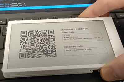 m5paper-qr-handshake